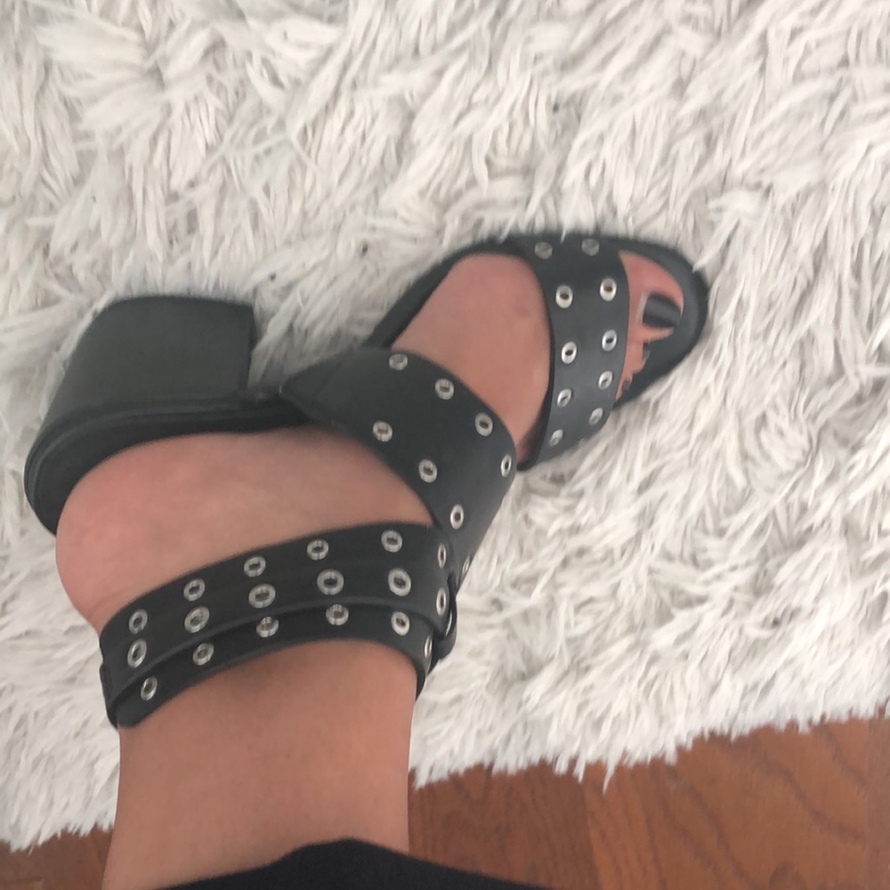 Super cute Rebecca Minkoff heels silver studded on black leather - Picture 15 of 16
